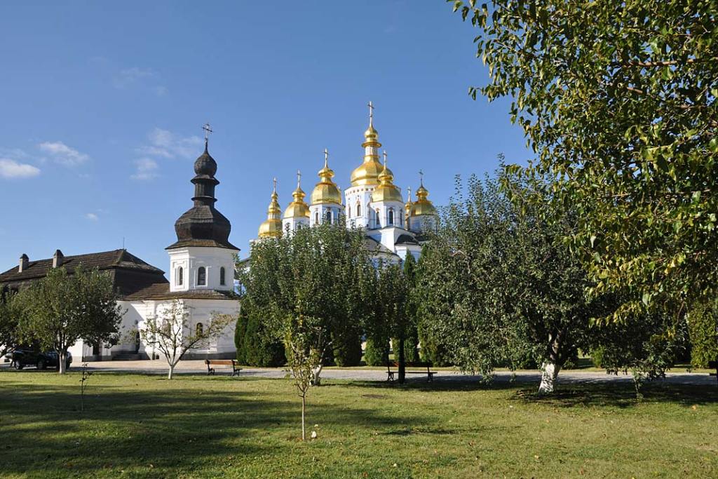 Ogrody i parki Kijowa. Dawny sad w monastyrze św. Michała Archanioła w Kijowie