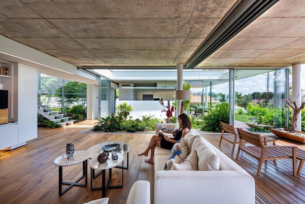 Garden House, w salonie wypoczywa się jak w ogrodzie. Projekt Christos Pavlou Architecture