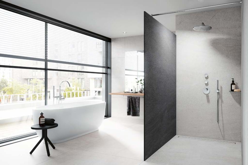 Na zdjęciu: ścianka prysznica z Kerbonu firmy Steuler. Ten materiał otrzymał nagrodę Red Dot 2022. Nadaje się także na konstrukcje na zewnątrz.