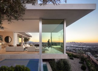 Dom na klifie i wspaniały widok