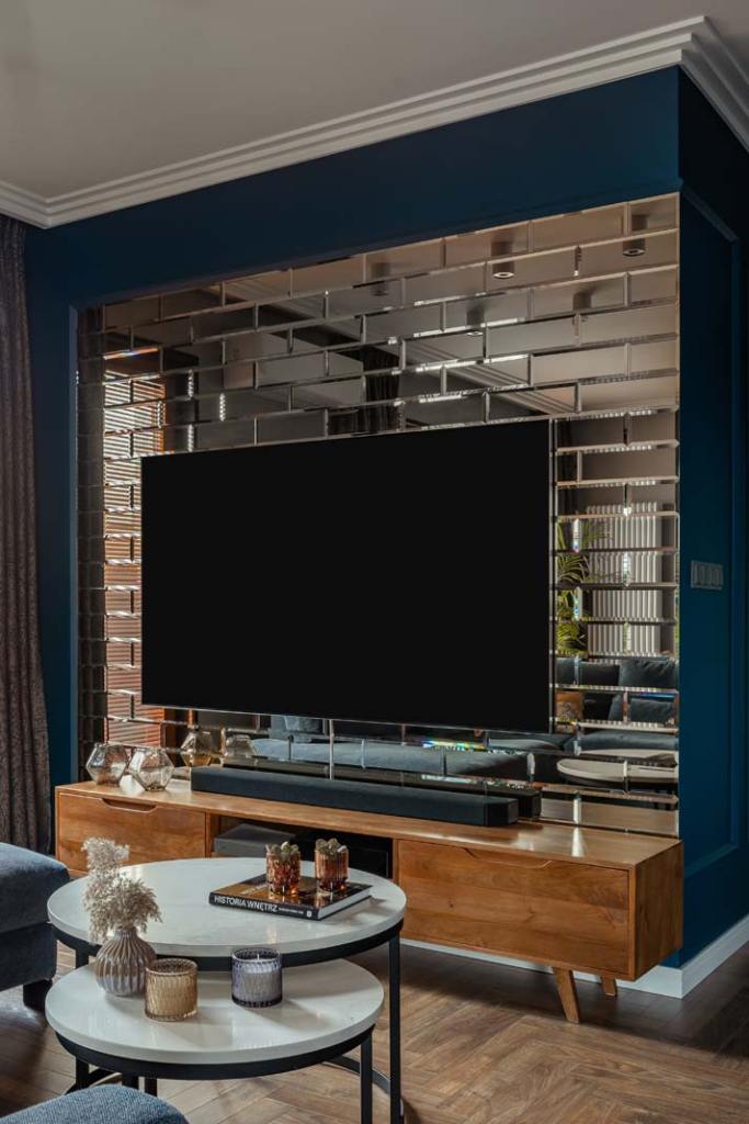 strefa-tv,-lustrzane-kafle